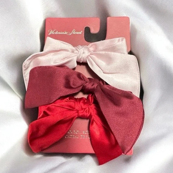 Victoria's Secret Accessories - VICTORIA'S SECRET 3-Pack Bow Scrunchie Gift Set